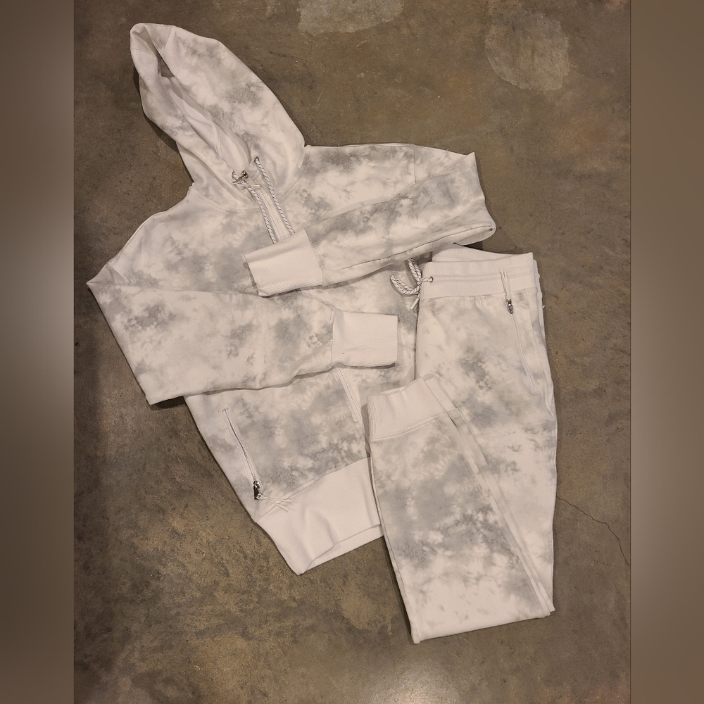 Womens athletic jogger set